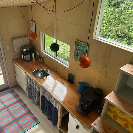 Tinyhouse Nocleg ze śniadaniem *